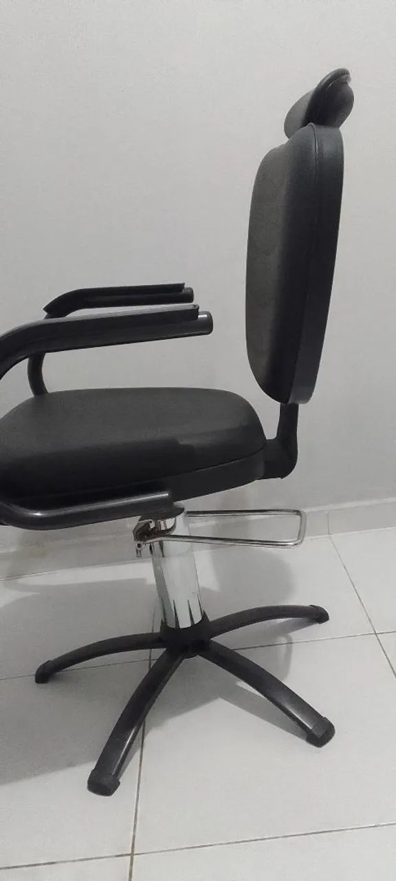 Cadeira hidráulica para barbearia Dompel  - Foto 3