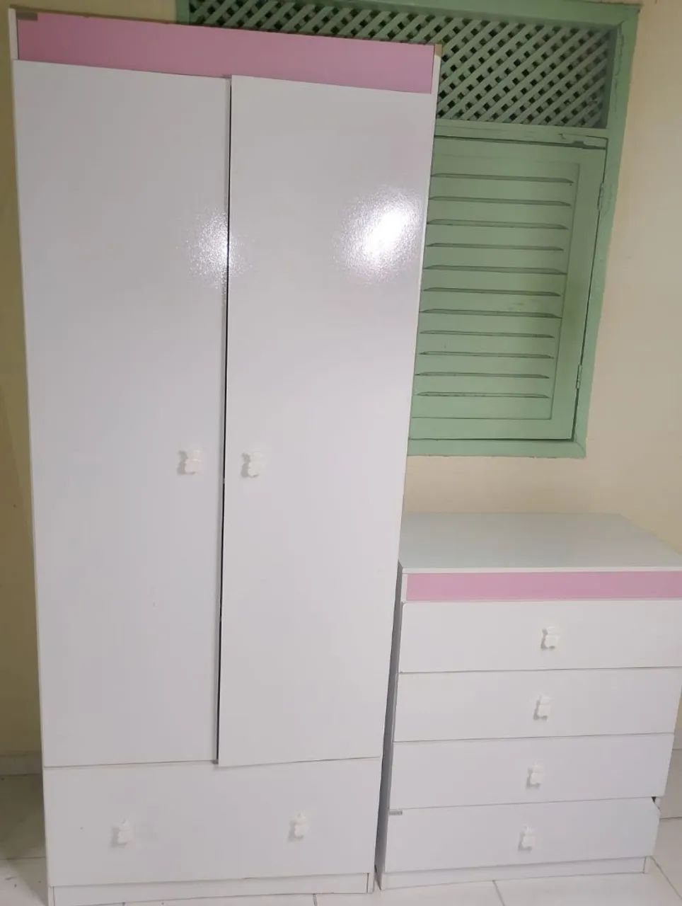 VENDO GUARDA ROUPA E CÔMODA INFANTIL 