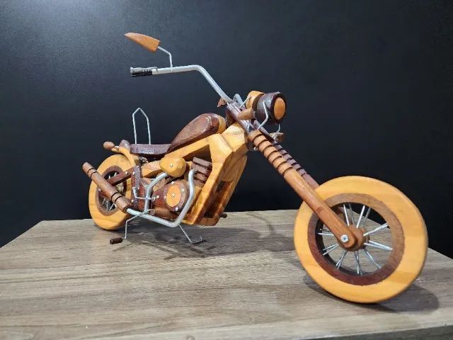 Motocicleta Miniatura Artesanal Decorativa ( 47cm largura x 23cm altura)