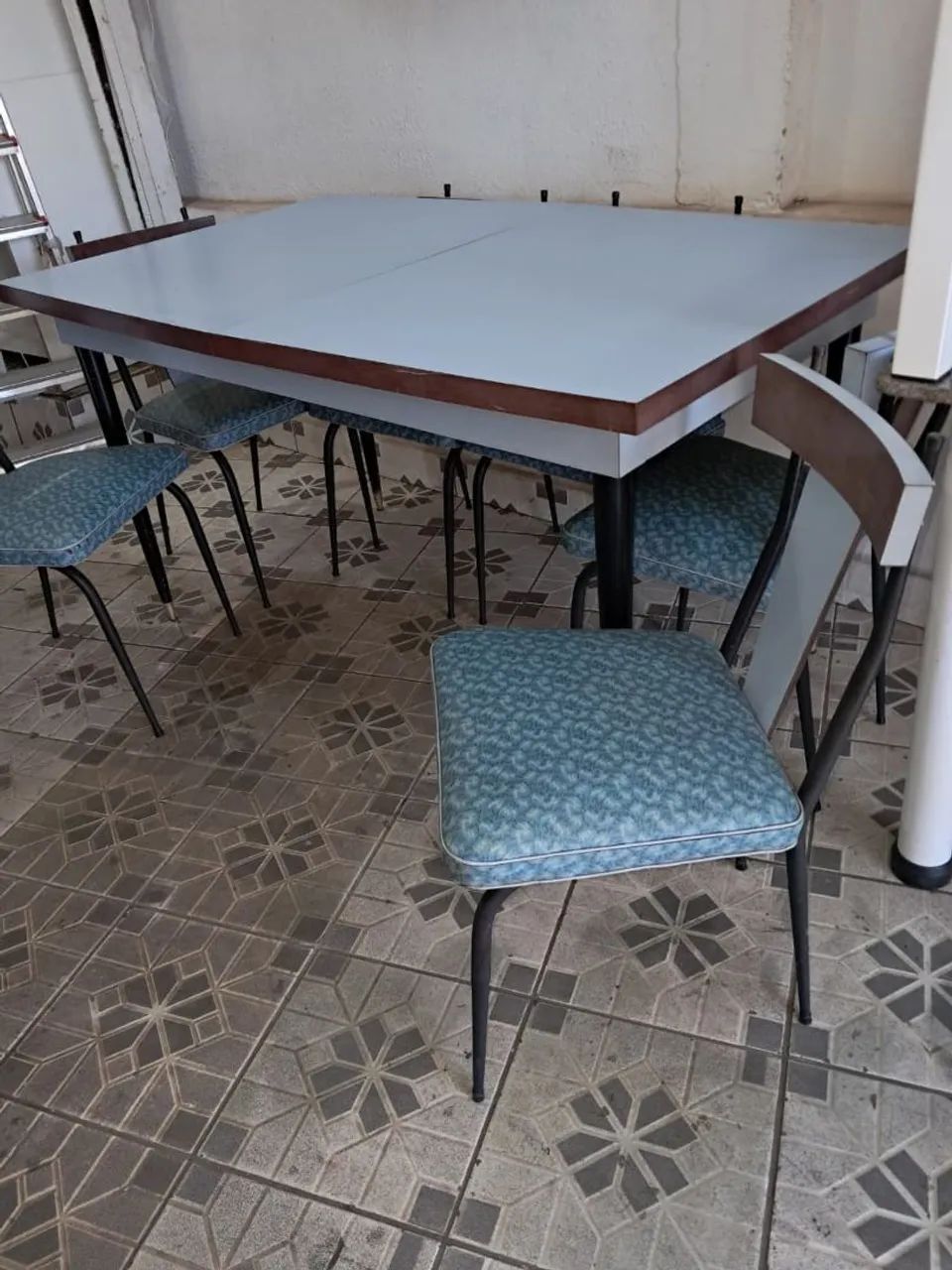 CONJUNTO DE MESA ANTIGO, LEIAM: - Foto 3