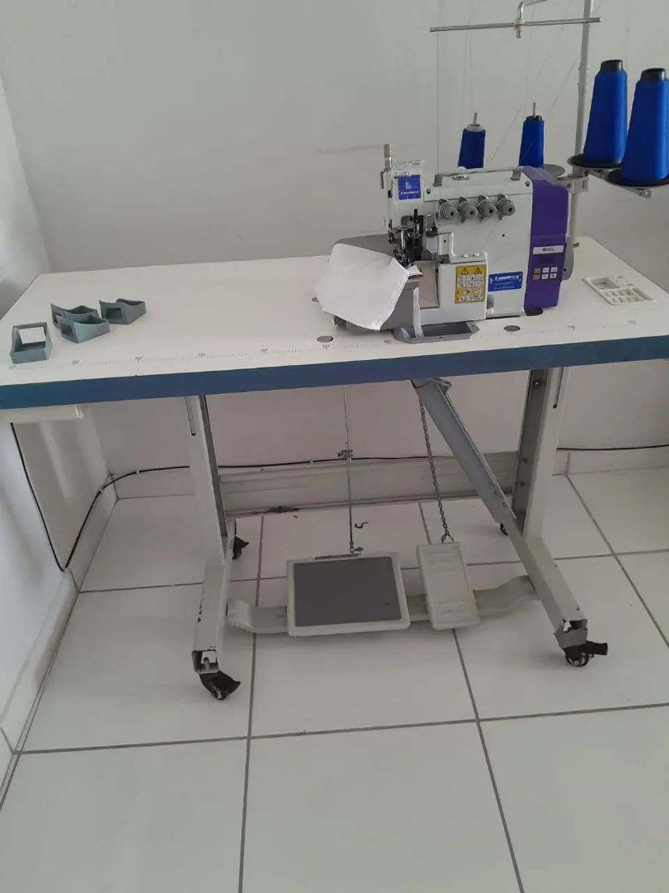 Máquina overloque  - Foto 2