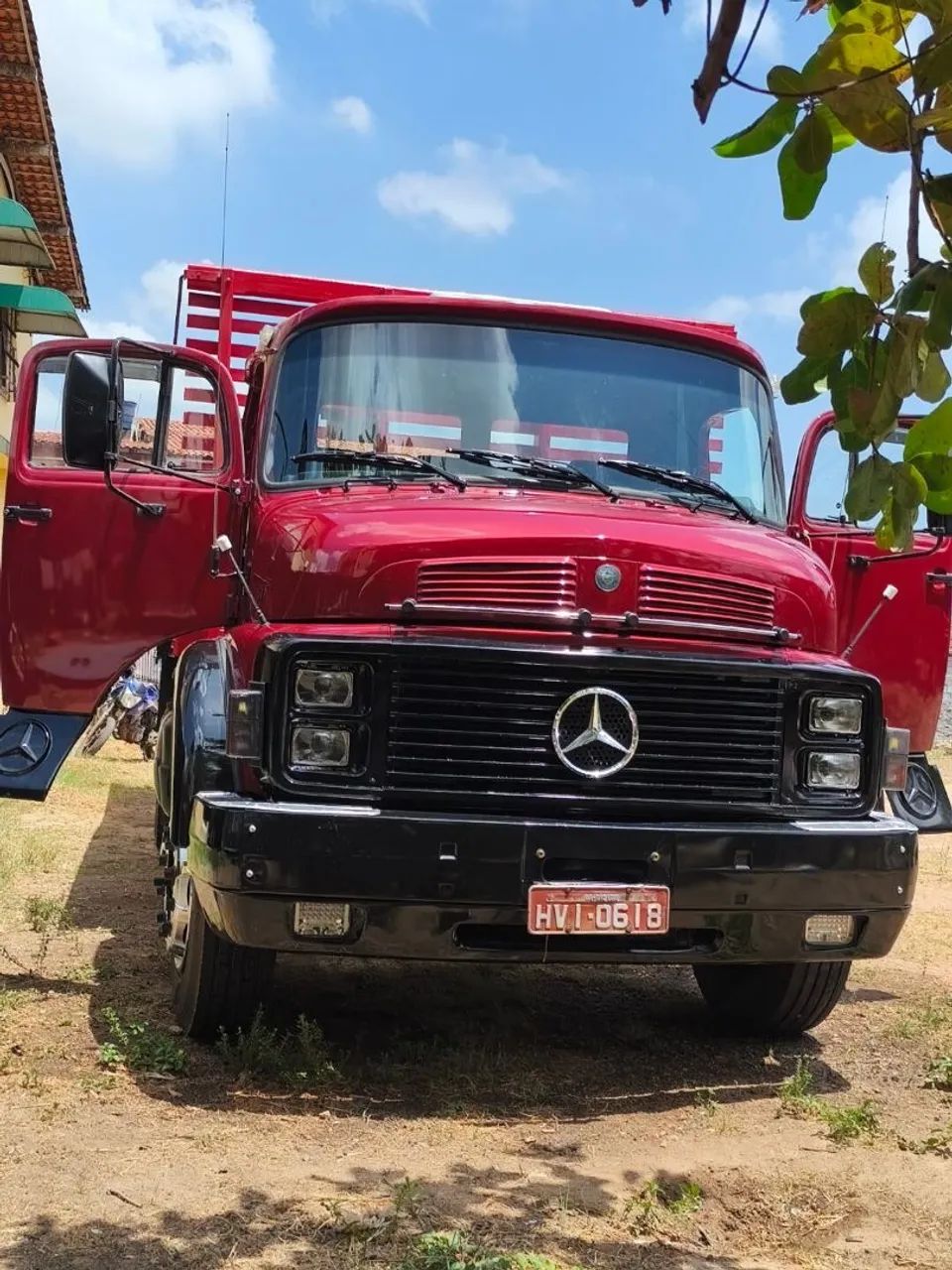 CAMINHÃO MERCEDES - Foto 2