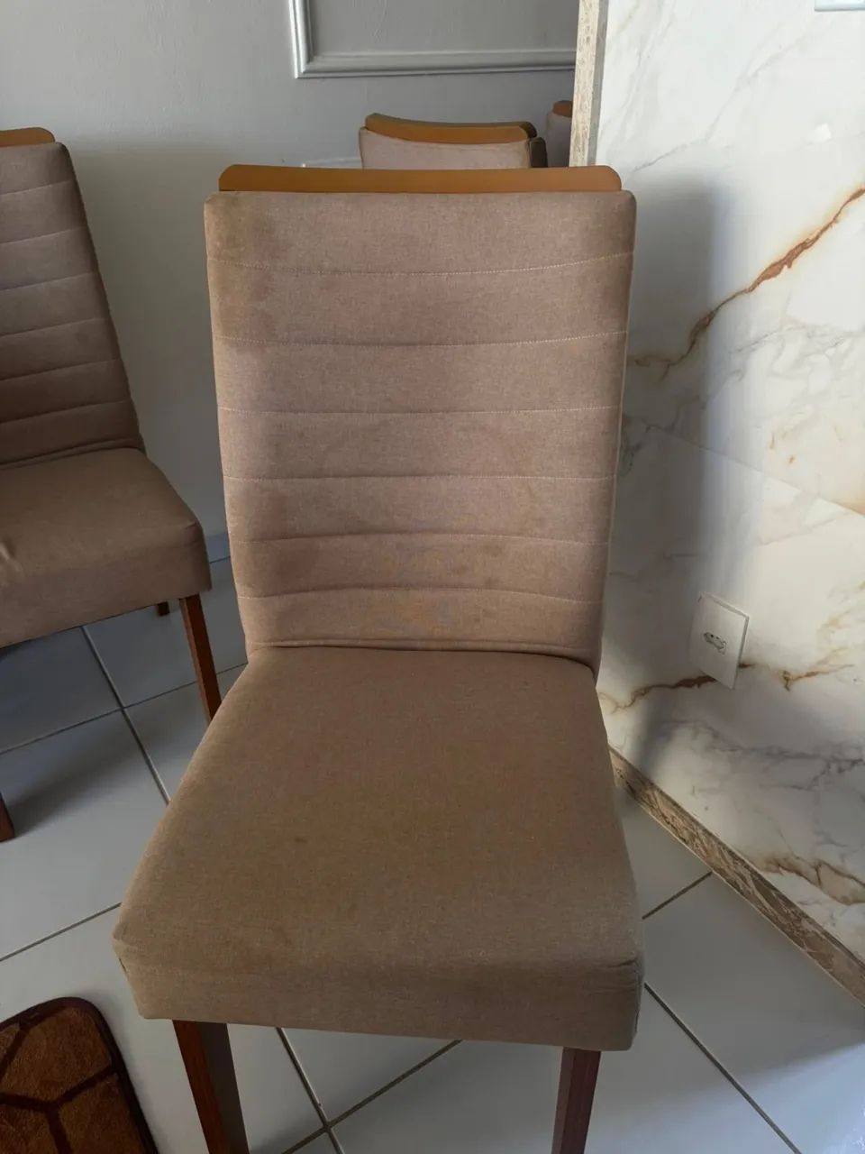 Vendo conjunto com 6 cadeiras