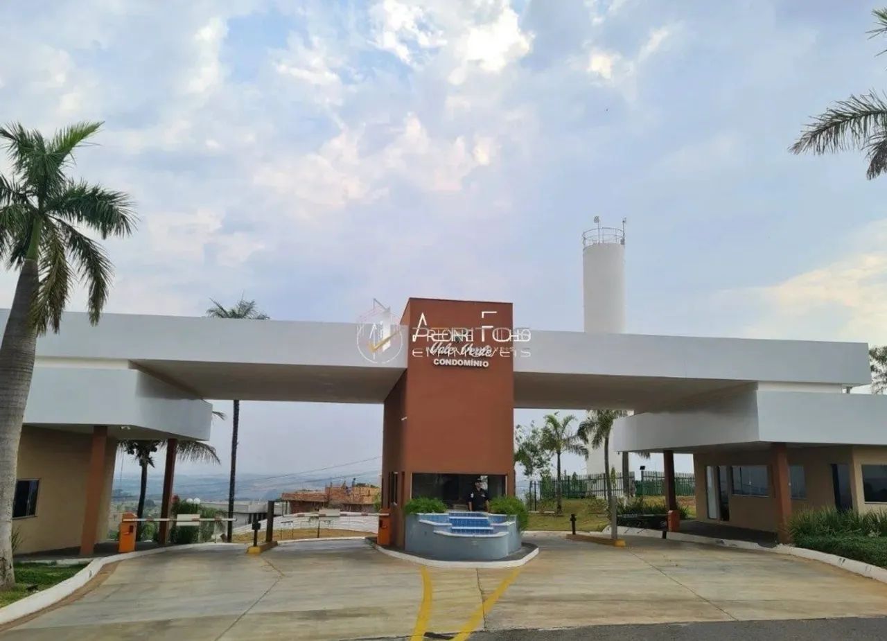 Lote em condomínio de alto padrão 