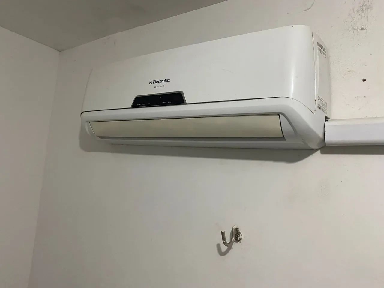 Vendo um ar condicionado Eletrolux Inverter 