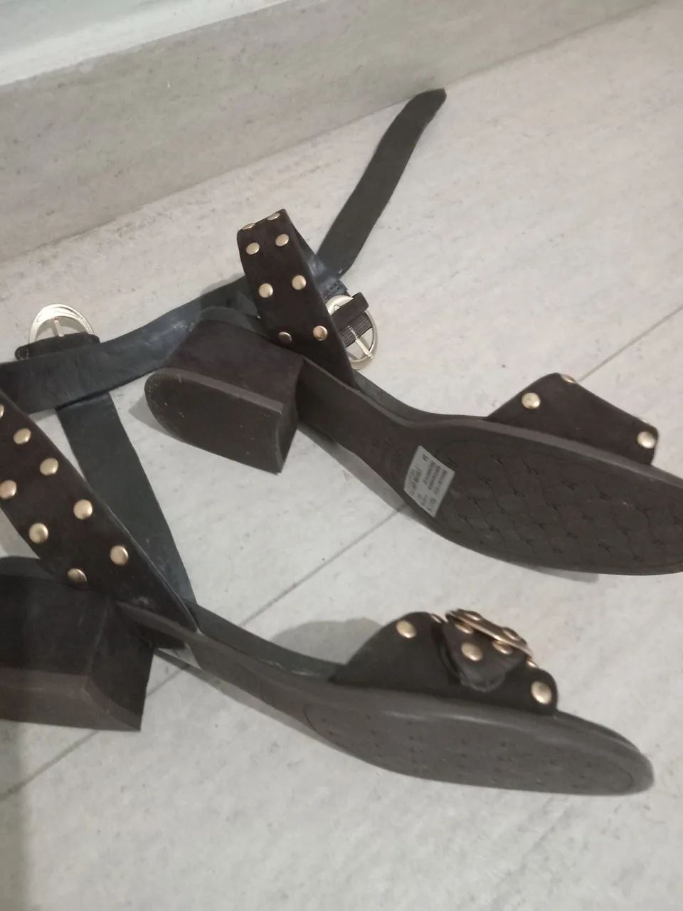 Sandálias  Arezzo seminovas - Foto 4