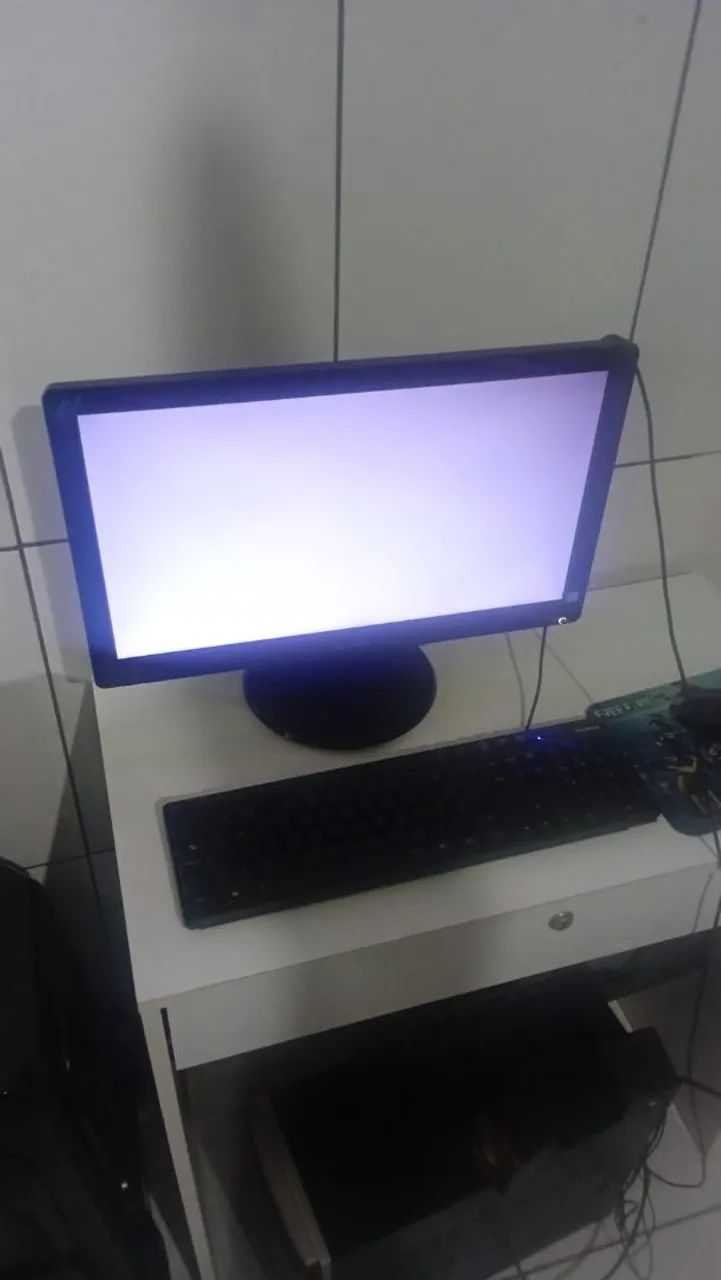 Computador com impressoras 
