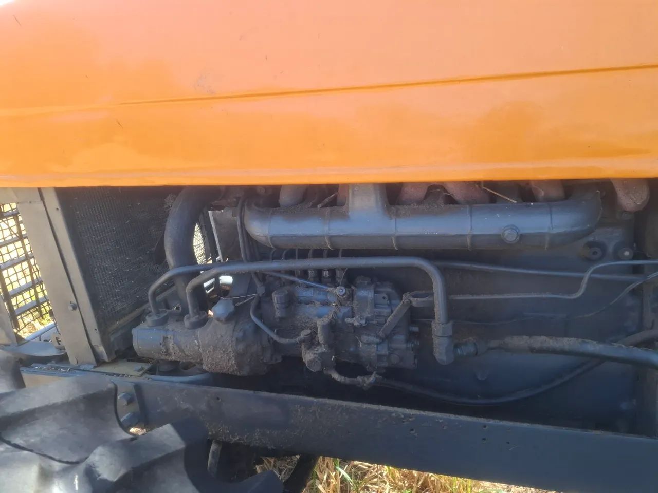 Trator Valmet 1280 4x4 + Grade Aradora Tatu - Foto 3