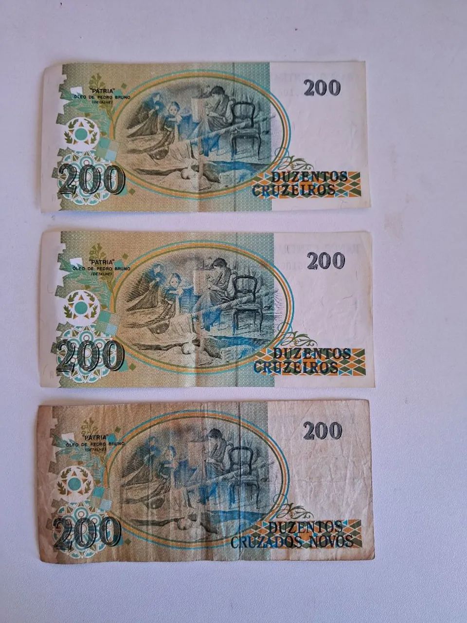 Cédula Usada de 200 Cruzeiros Efígie da República  - Foto 4