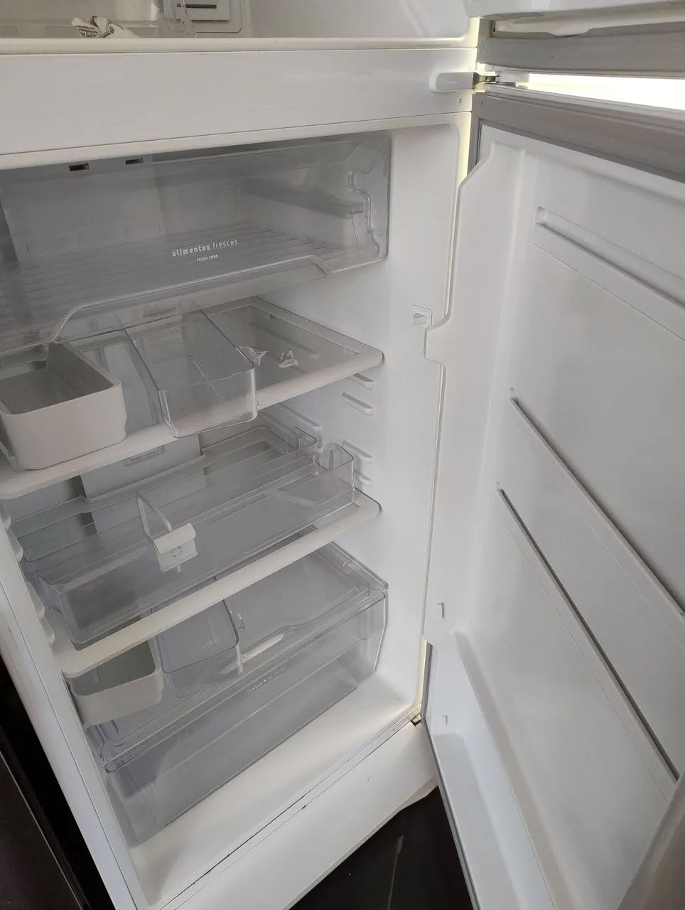 Geladeira Electrolux 433L com defeito  - Foto 2