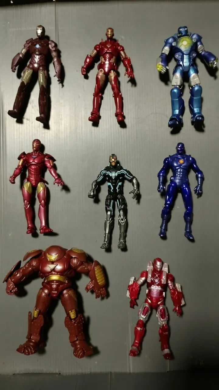 8-pack Iron Man Comic's Armors