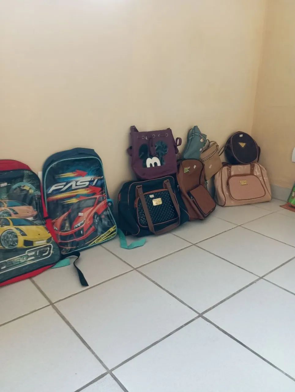 mochilas escolar e bolsas feminina 