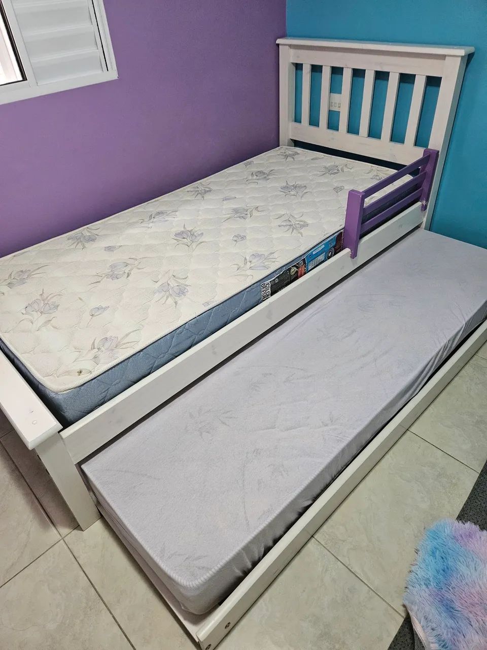 Cama solteiro madeira maciça com cama auxiliar e 2 colchões - Foto 3