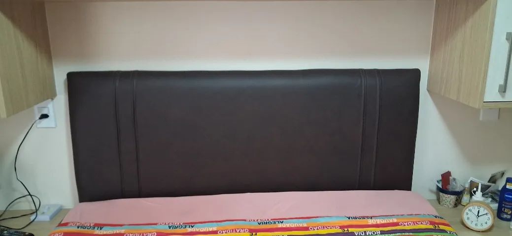 Vendo cabeceira na cor marrom, nova e em perfeito estado de conservação. Linda, moderna e  - Foto 3