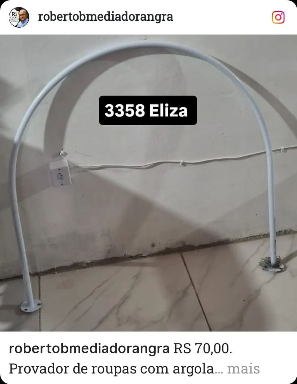 Provador com argolas sem cortina