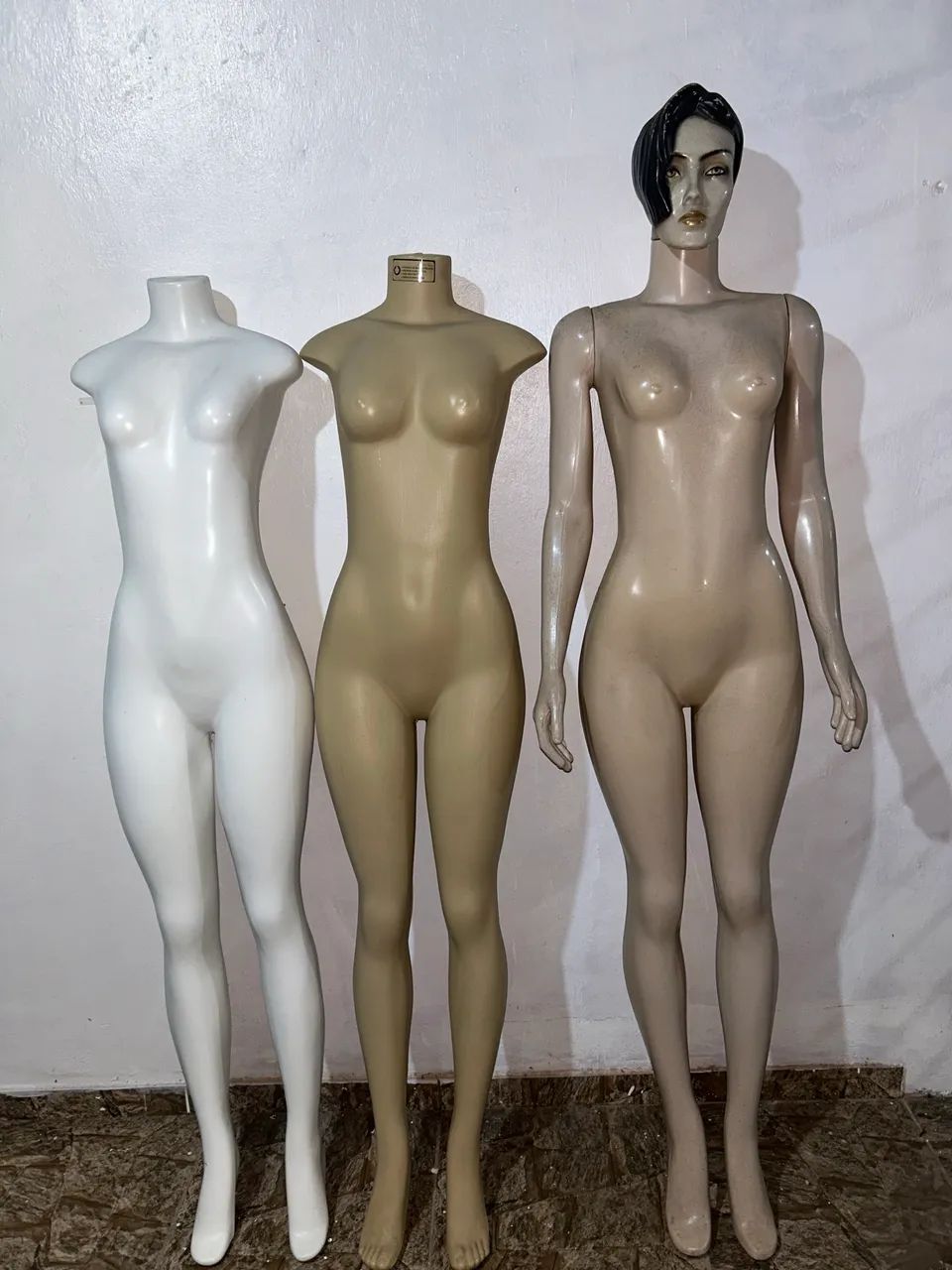 Kit 3 manequins Femininos para loja  - Foto 3