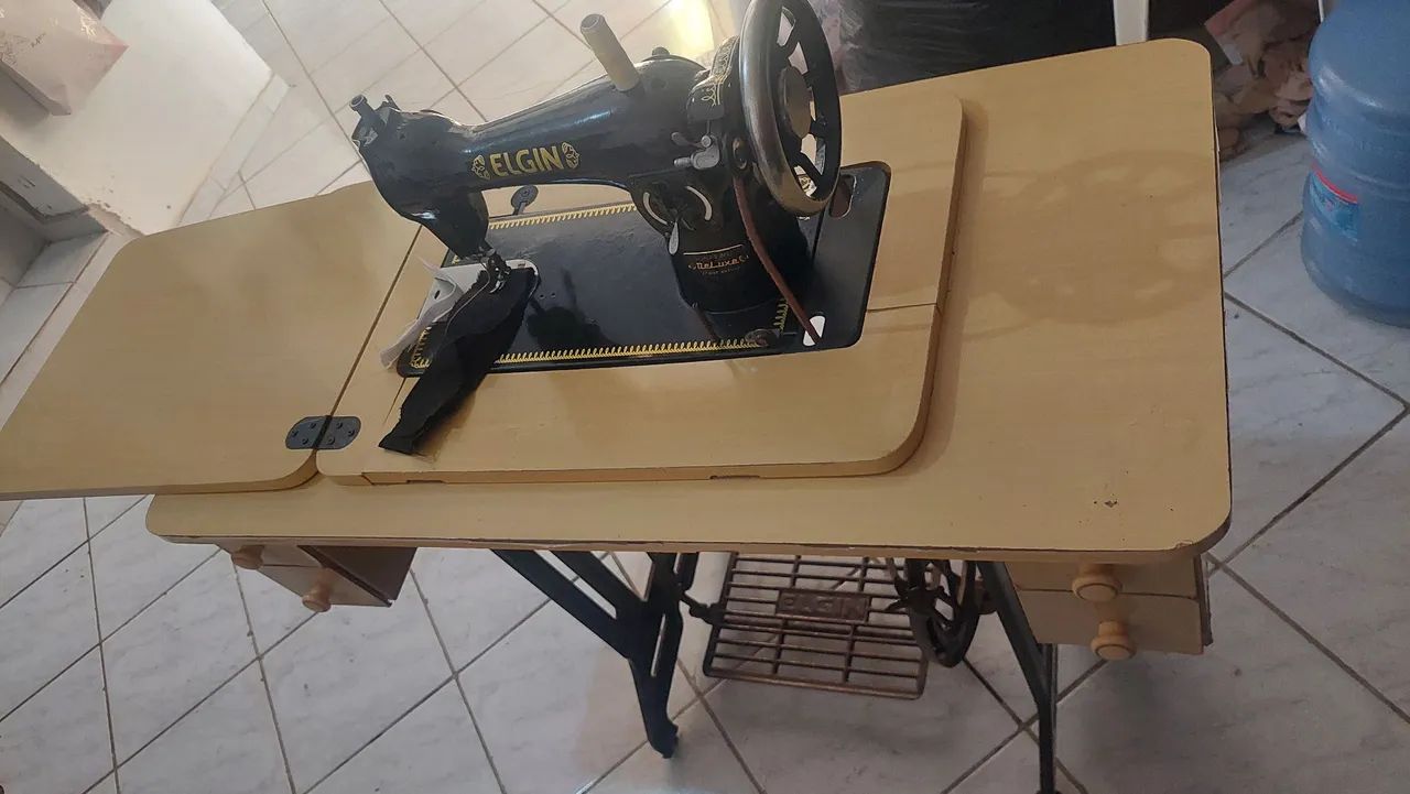 MAQUINA DE COSTURA 