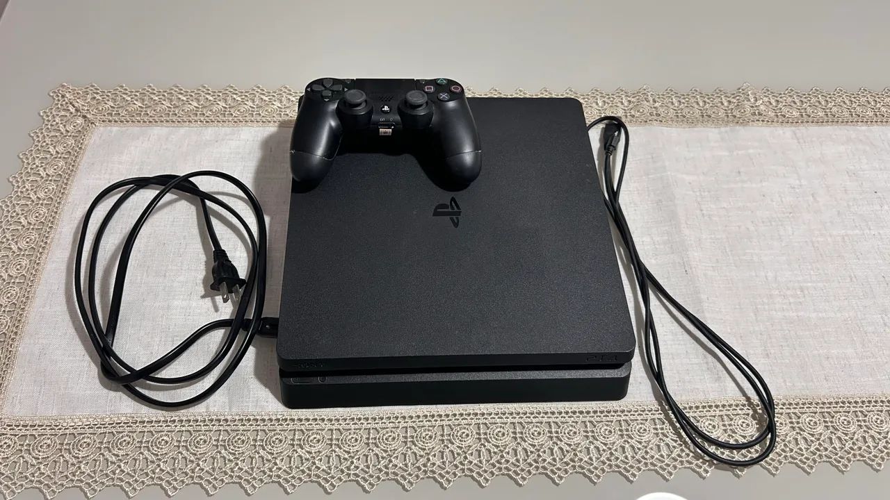 PS4 slim 1tb