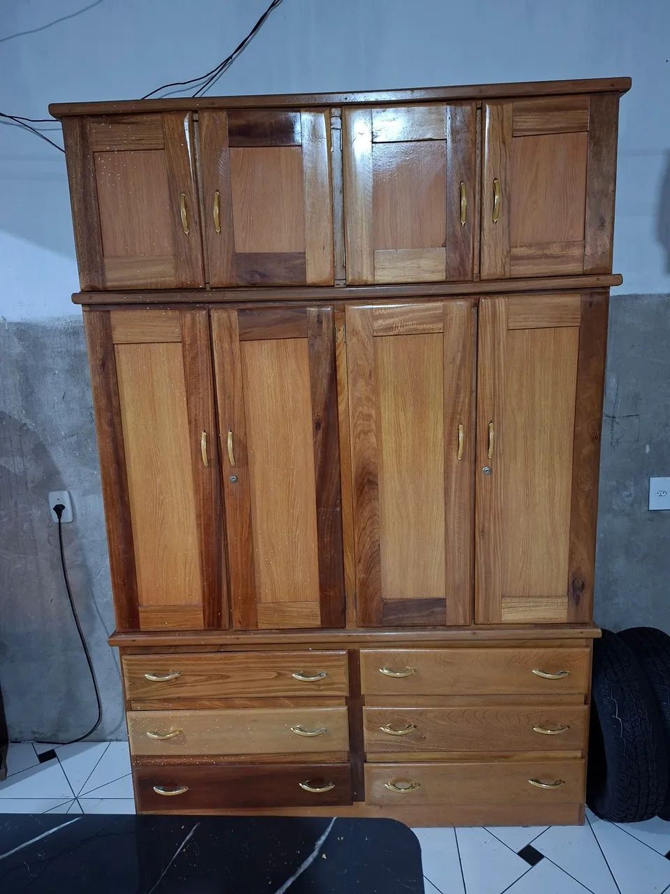 Guada roupa 4 portas