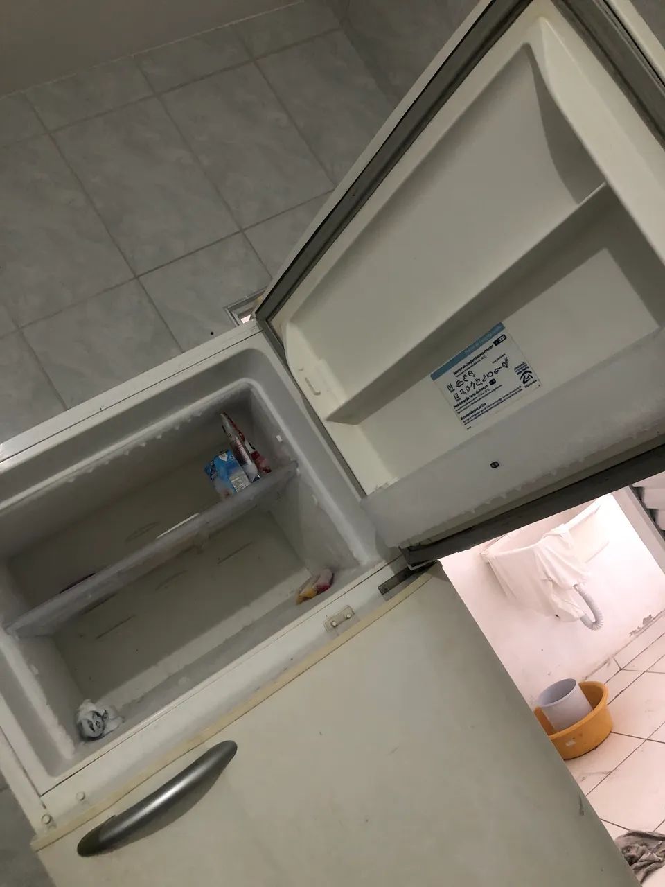 Geladeira em otimo estado gela super bem - Foto 3