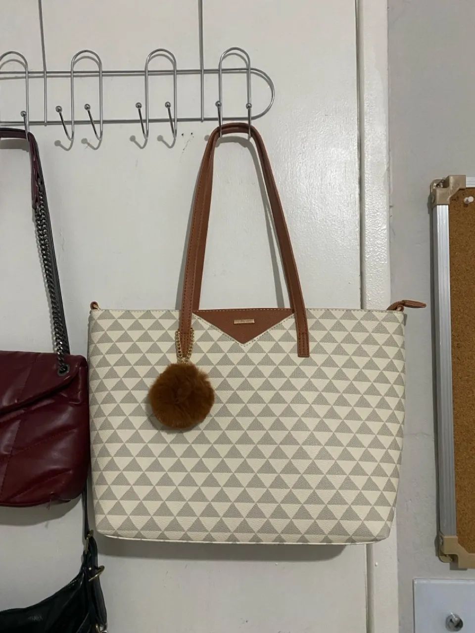 BOLSA DE OMBRO QUADRICULADA SATINATO RENNER