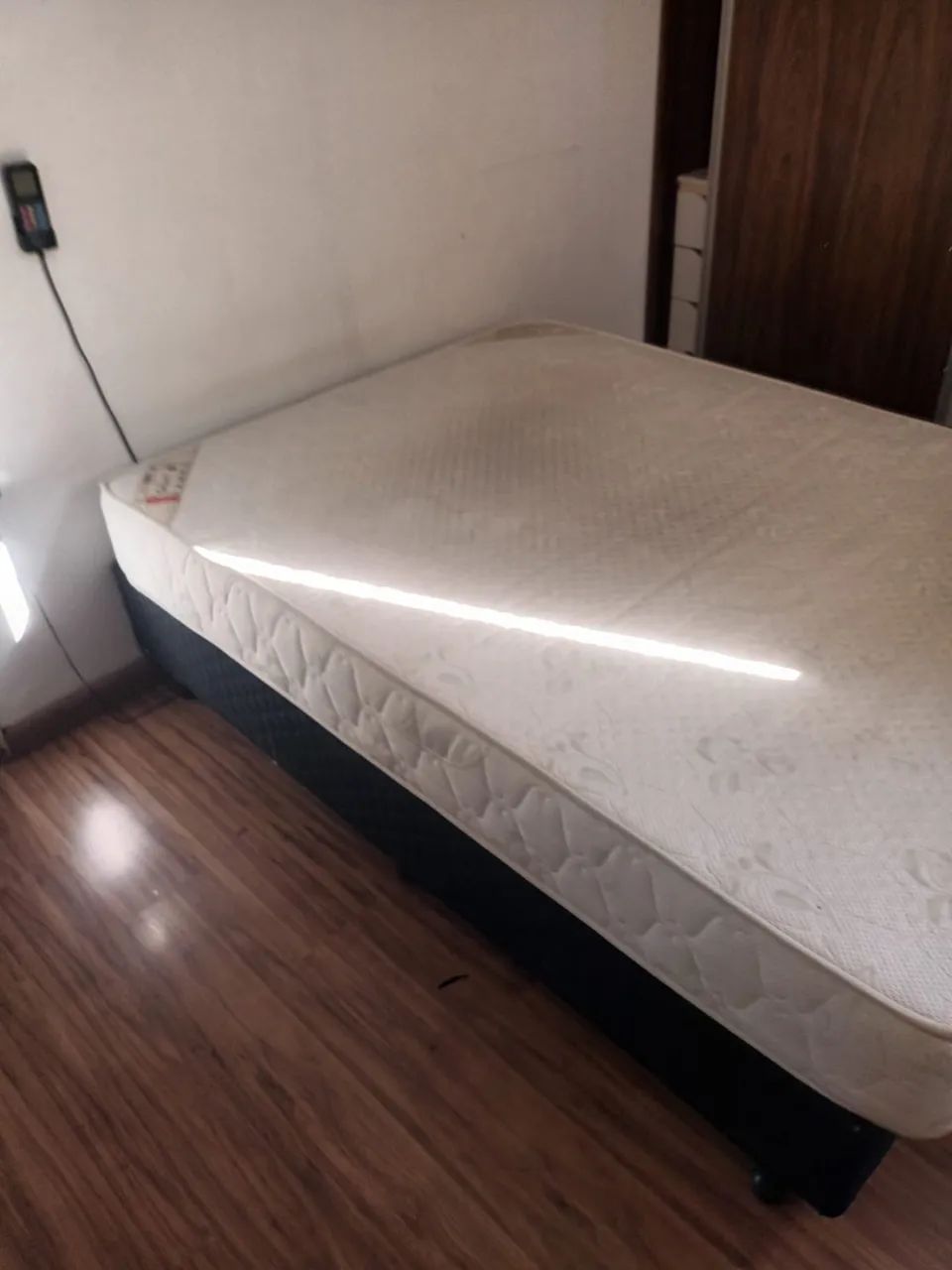 Cama de casal com colchão de massagem  - Foto 3