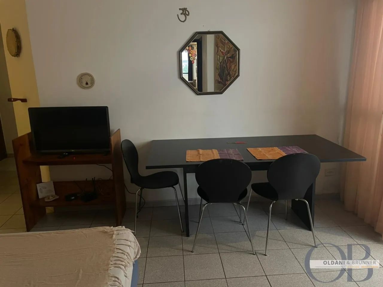 APARTAMENTO MOBILIADO COM 2 DORMITÓRIOS NO CENTRO - Foto 5