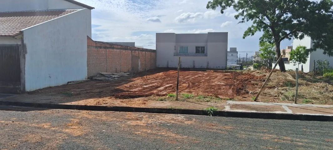 Terreno Jardim Veneza, 10x25m .