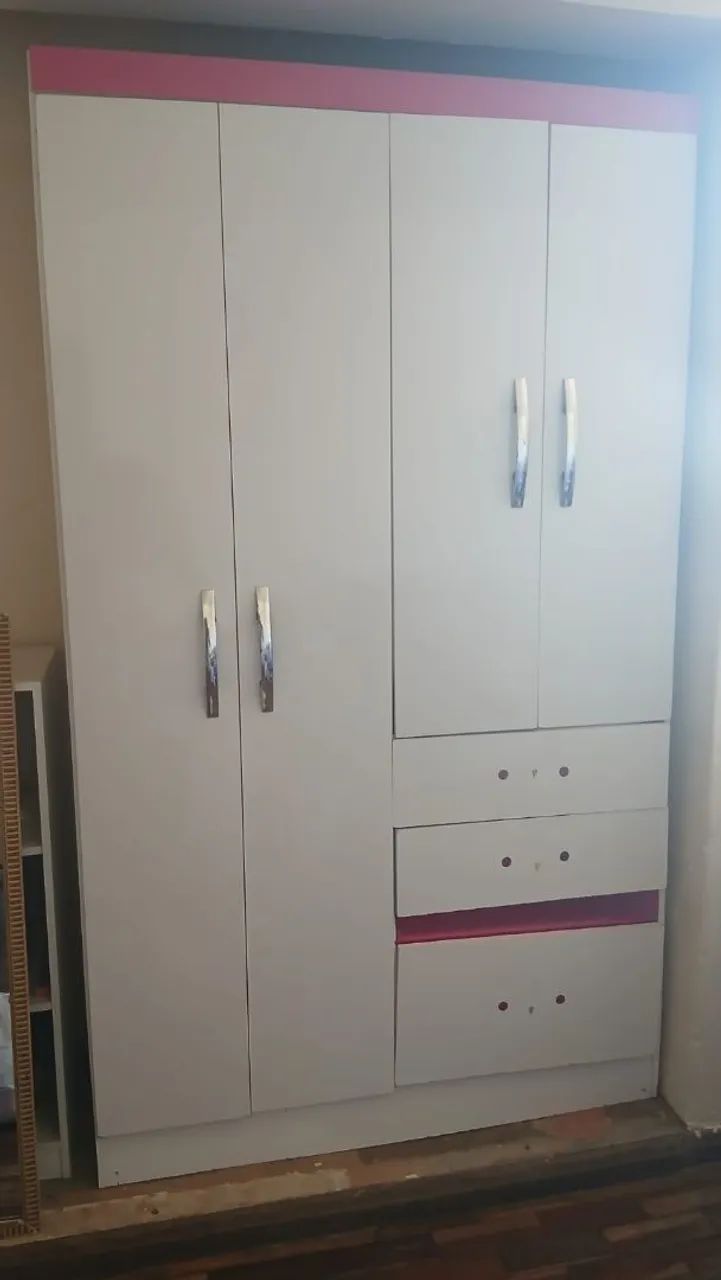 Guarda-roupa 