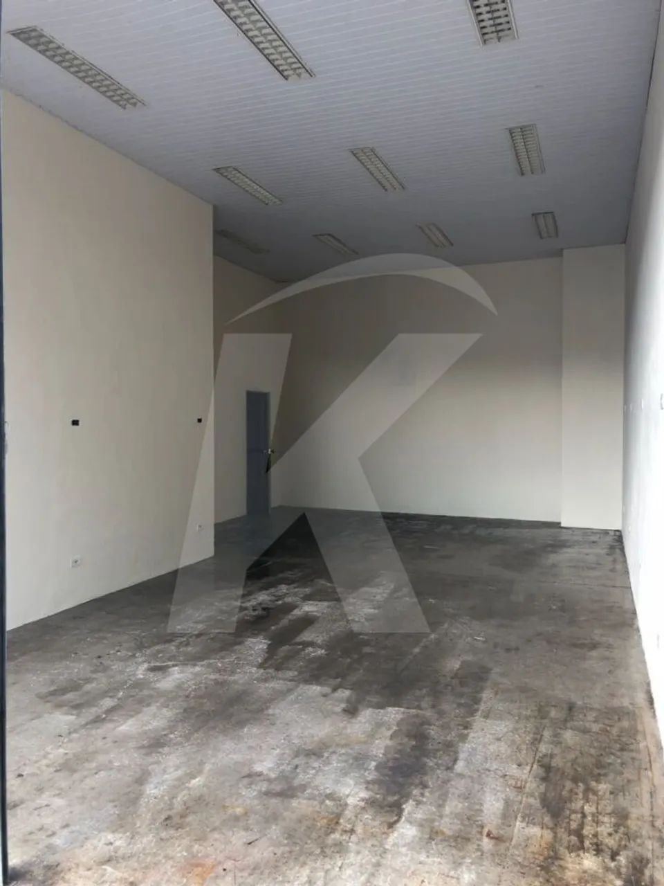 Excelente espaço comercial, amplo e versátil, pronto para diversas atividades! - Foto 5