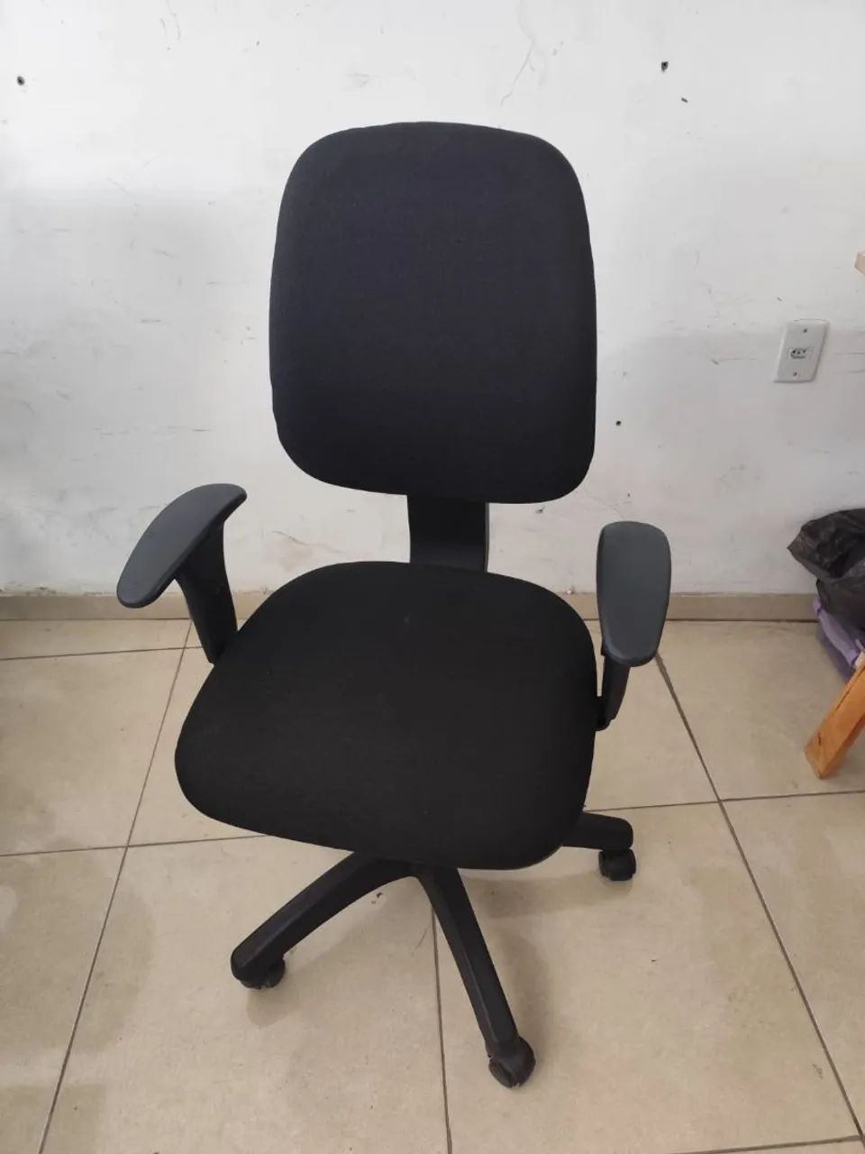 Cadeira de Escritório - Modelo Executiva