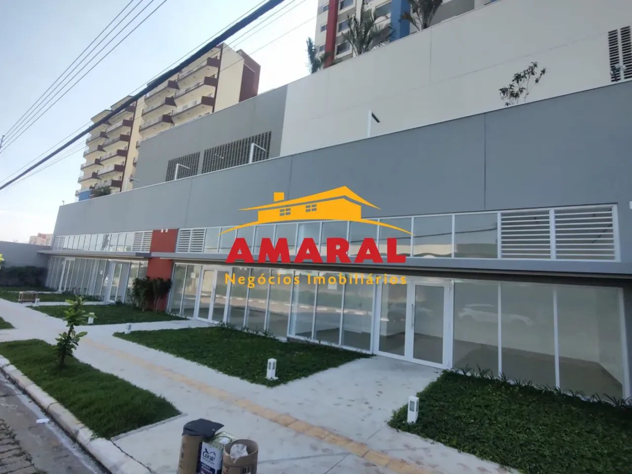 Salão Comercial Moderno de 43 m² Novo, Excelente localização Suzano S/P - Foto 2