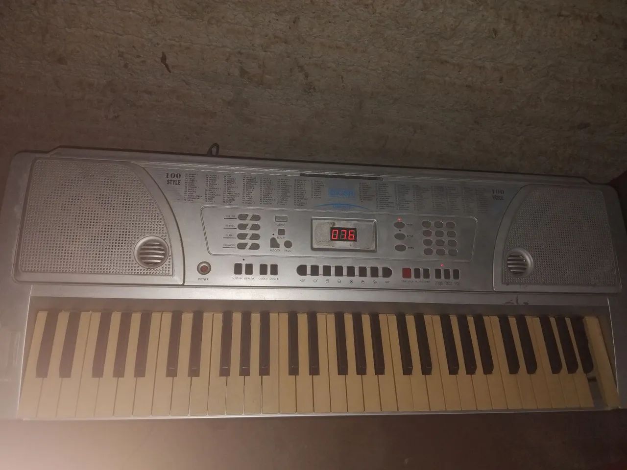 Vende - se teclado musical CSR usado.. - Foto 5