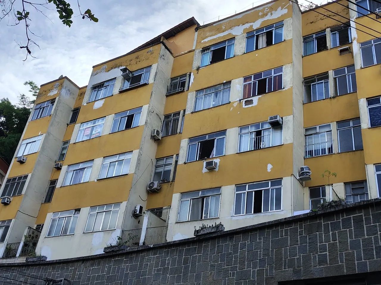 Ótimo 1Quarto e Sala Locação 