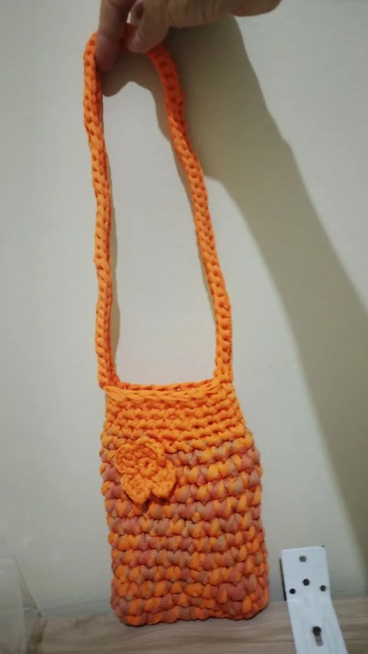 Bolsa de crochê para celular sob medida - Foto 3
