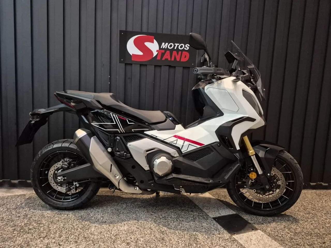X adv 750 