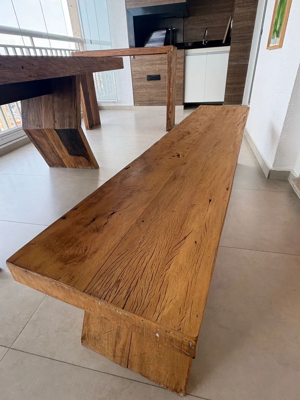 Conjunto Mesa de Madeira , Aparador e banco  - Foto 4