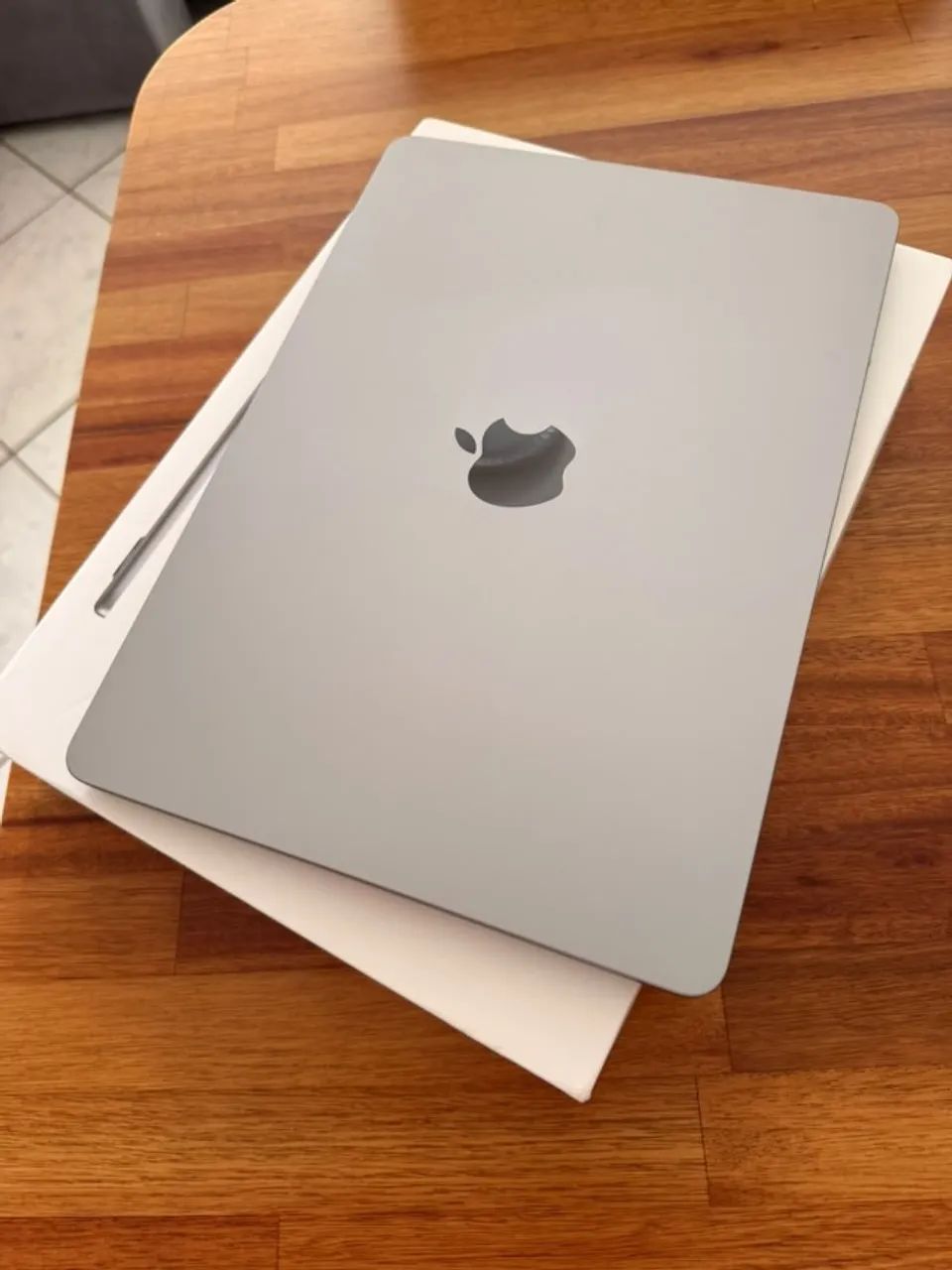 MacBook Air M2 2022 8GB 256GB - Impecável + Caixa Original