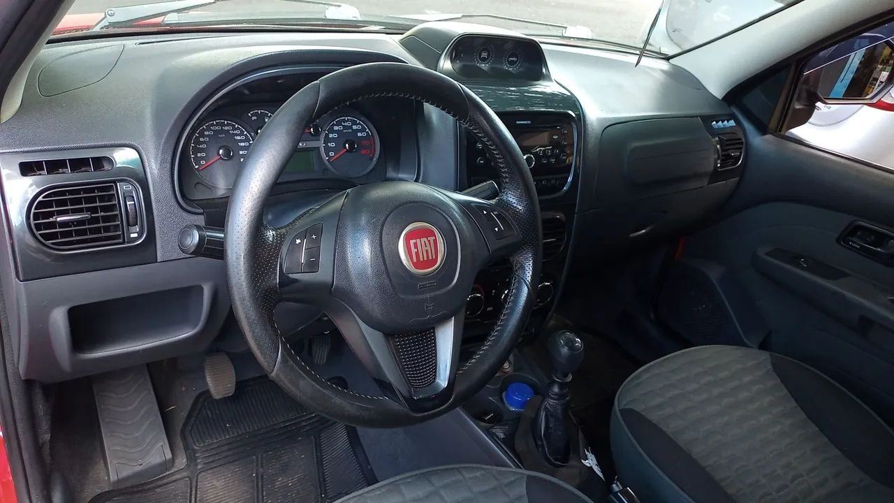Fiat Strada Adventure 1.8/ 1.8 Locker Flex CE 2015 - Foto 5