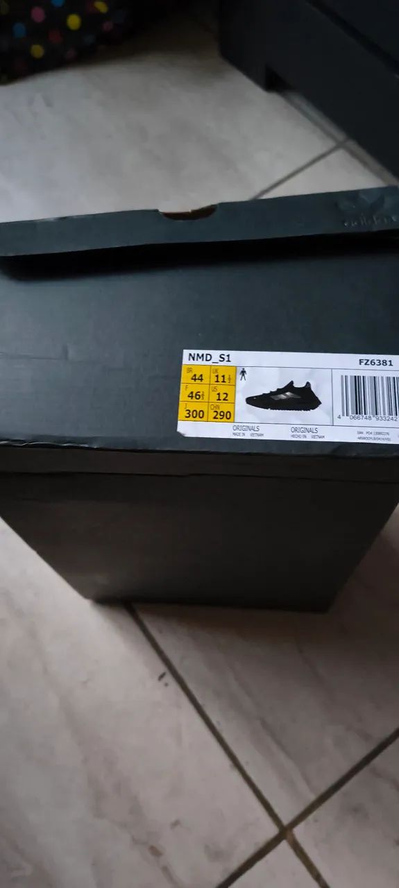 Tênis Adidas 