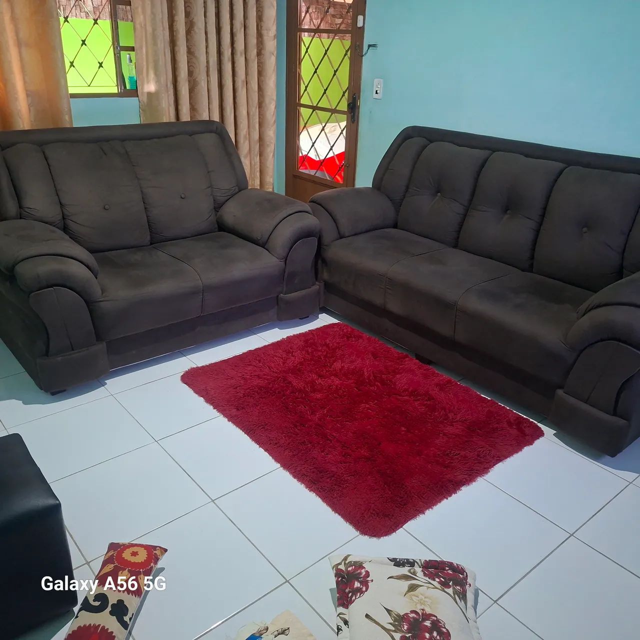 VENDO SOFÁ 2 E 3 LUGARES - Foto 4