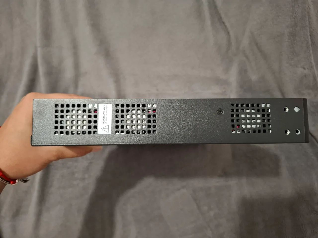 Switch Ethernet Hewlett Packard Enterprise, modelo JL827A. - Foto 4