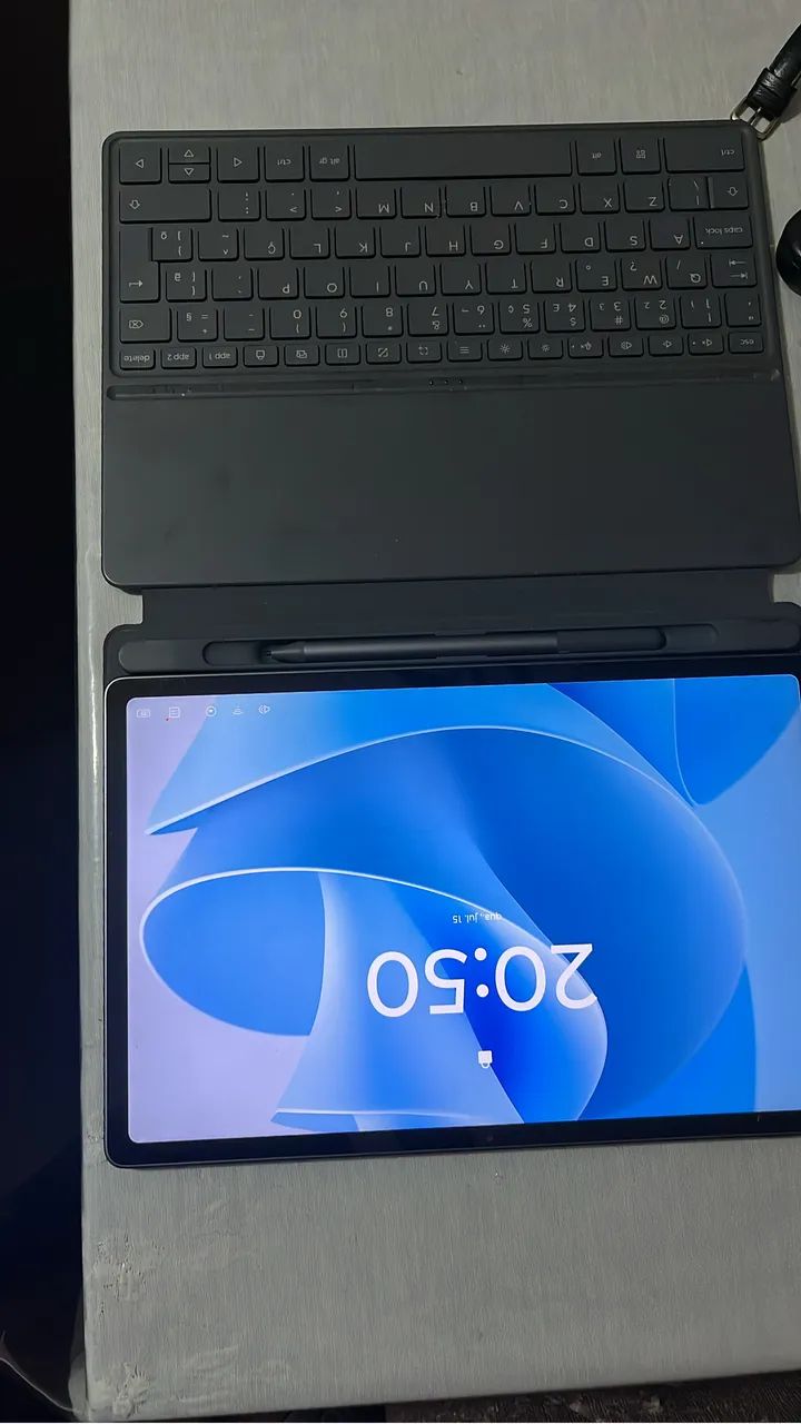 Lenovo Idea Tab Plus com Capa Teclado + Caneta - Foto 2