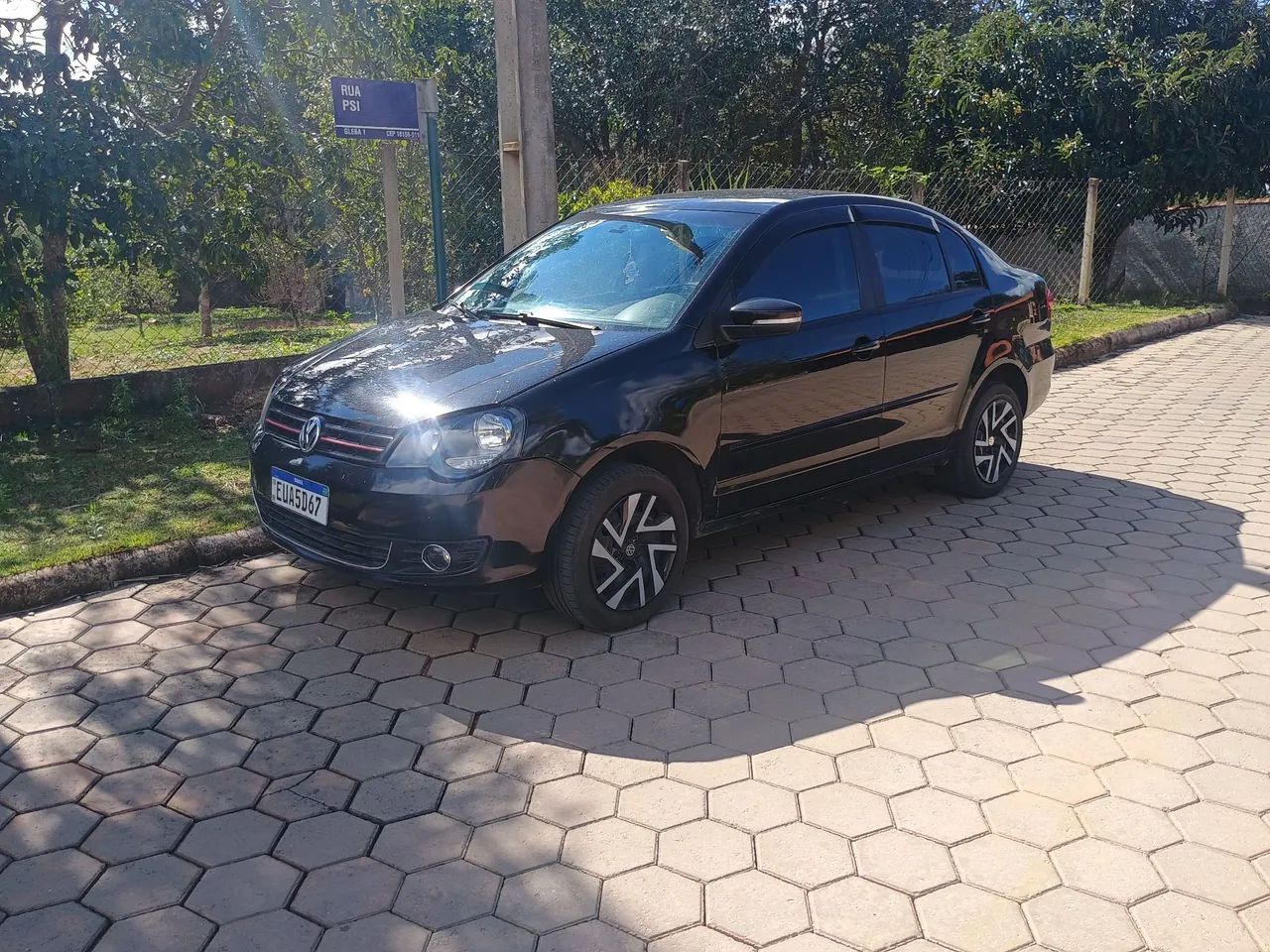 Volkswagen Polo Polo Sedan 1.6 Mi Total Flex 8V 4p 2013