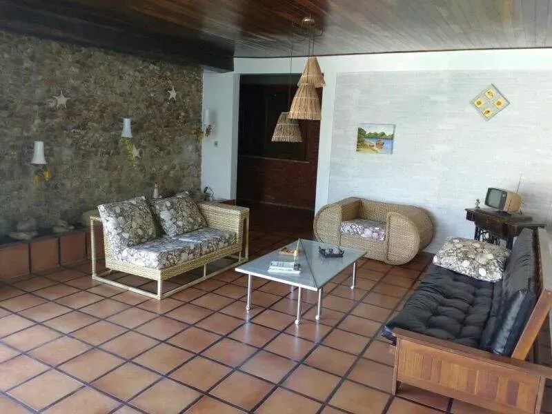 Excelente Casa no Bairro Coroa do Meio - Foto 4