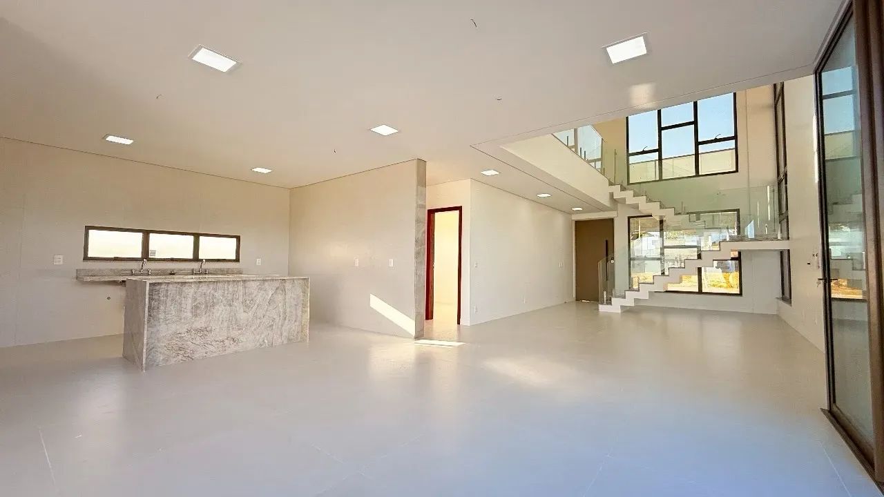 Casa Duplex no Condomínio Vert Natureza Eusébio - 263m2 - 5 quartos - 4 vagas - Foto 3