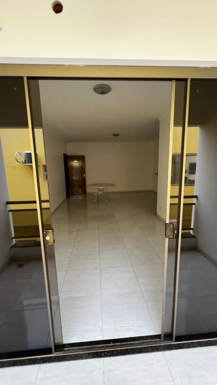 Aluga-se apartamento 2/4