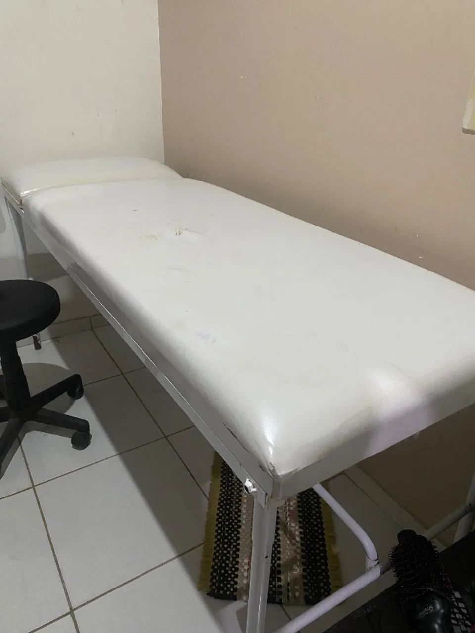 Maca e cadeira mocho (estética) - Foto 2