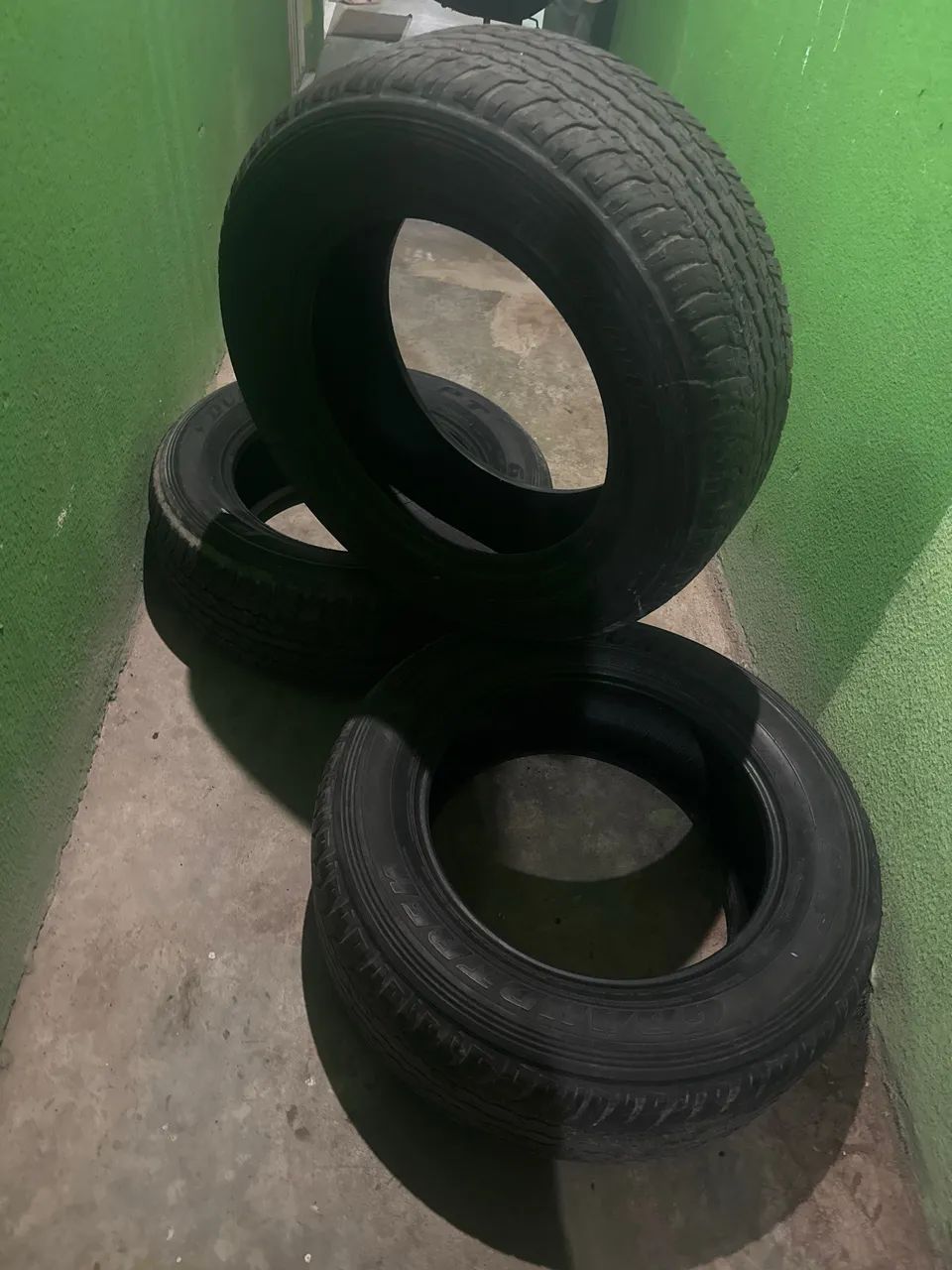 ? Pneus Originais Hilux (Usados) - Preço de Ocasião! Valor: R$ 350,00 cada um usado 