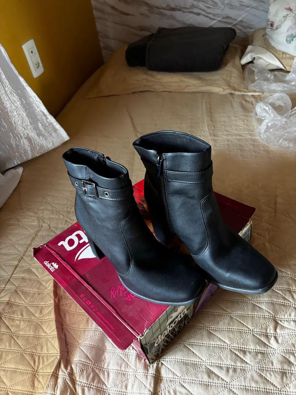 Bota feminina - Foto 2